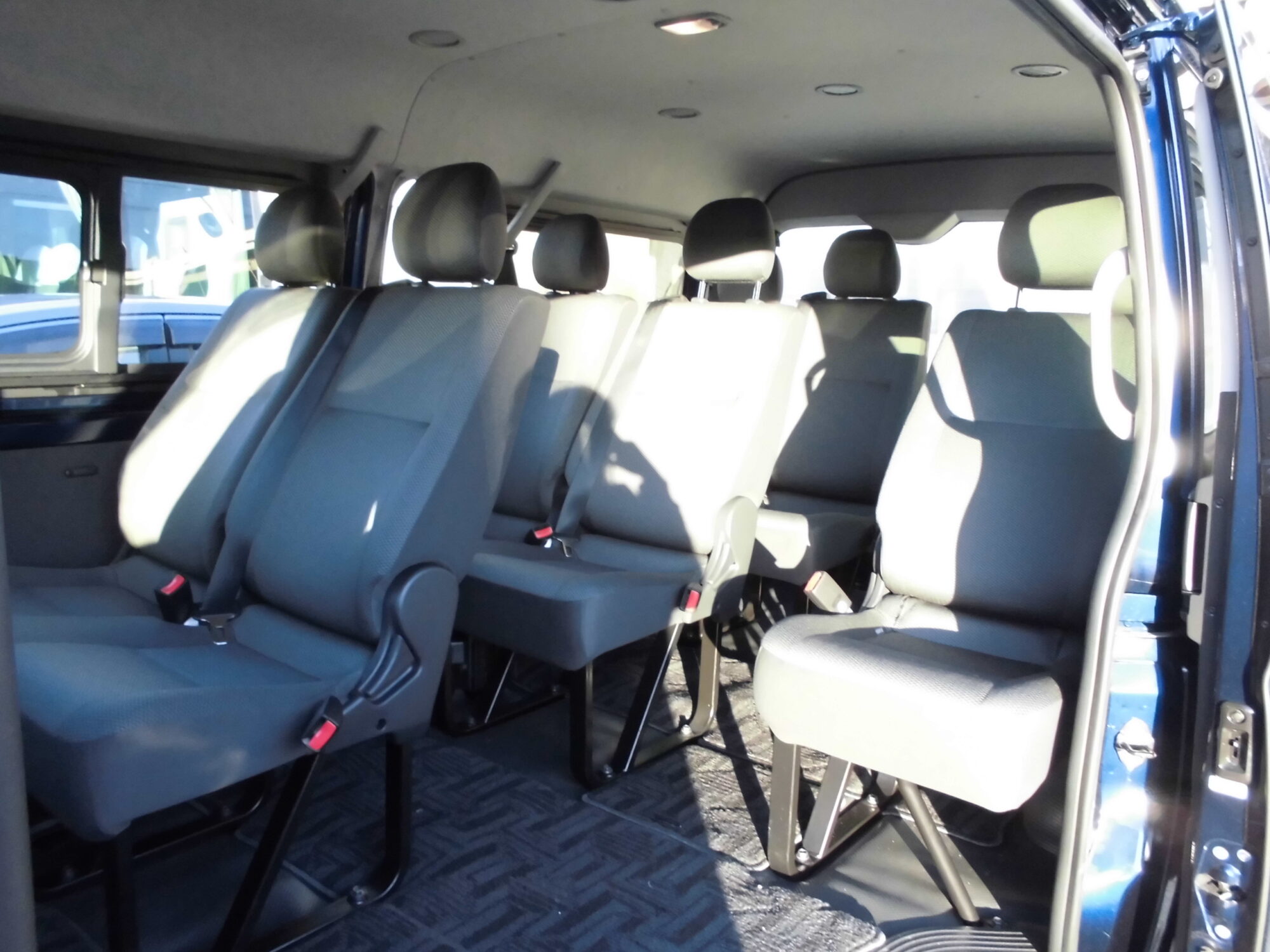 ハイエース10人dx 越路レンタカー ハイエース10人dx 越路レンタカー