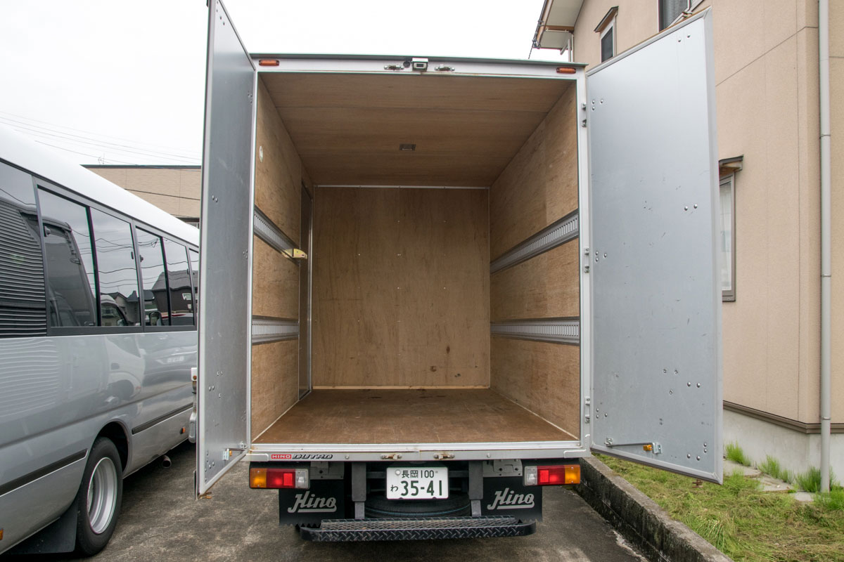 デュトロアルミ2t 後方荷台