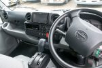 デュトロアルミ2t 運転席