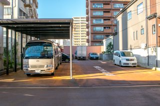 長岡東店 裏手 駐車場